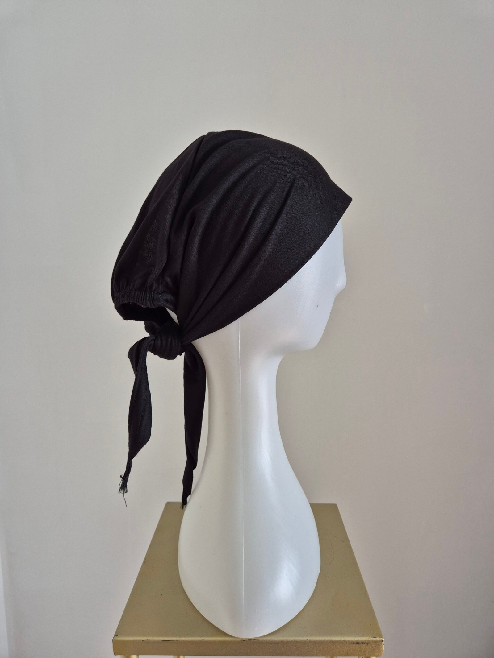 Bonnet à nouer, à attaches – Image 2